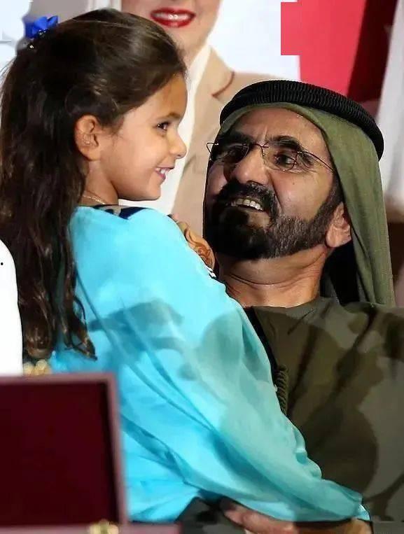 迪拜网红吃瓜事件真相,揭秘背后真相与网络舆论风暴